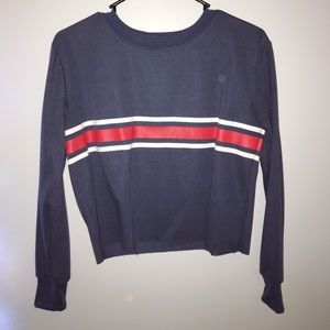 Cropped crew neck